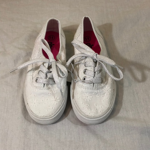 Circo Other - Circo Girls White Eyelet Tennis Shoes, NWT